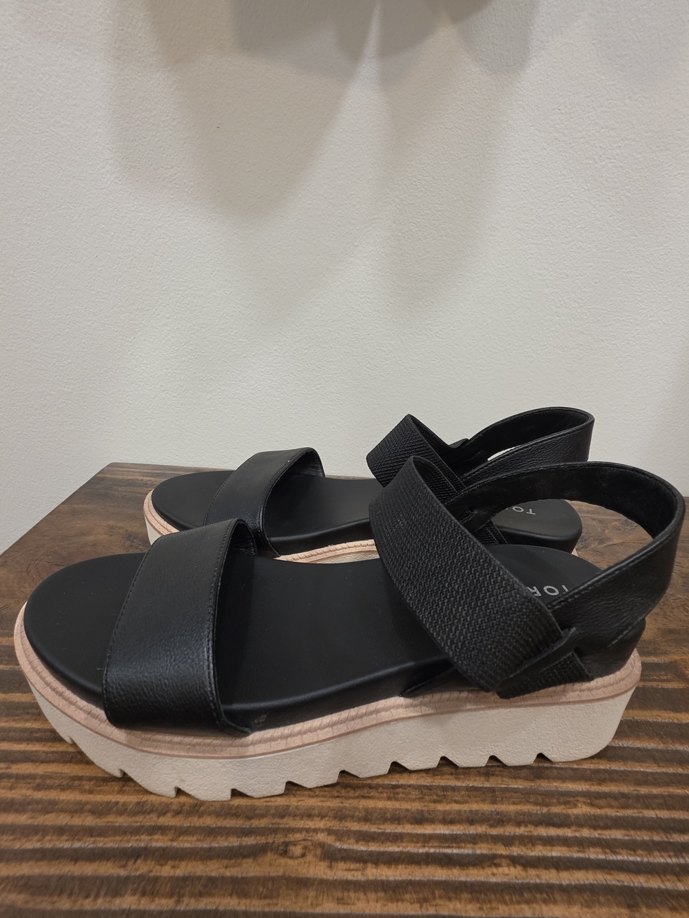 torrid Black Platform Slingback Sandals with Contrast Sole - Picture 6 of 9